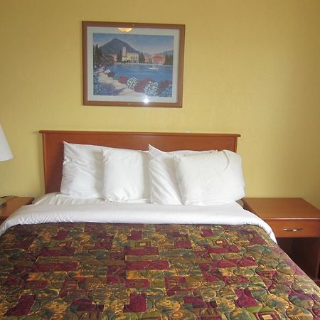 Knights Inn Santa Cruz Extérieur photo